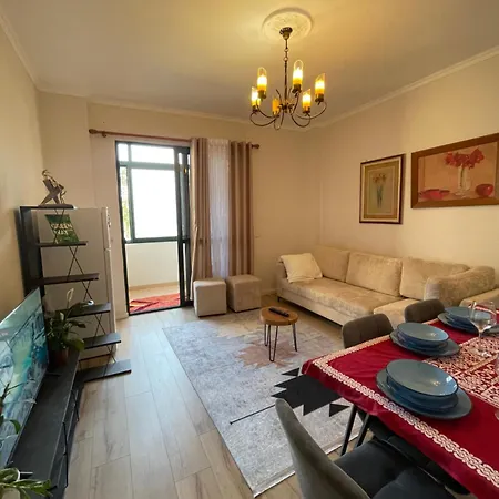 Jona Lejlighed Tirana